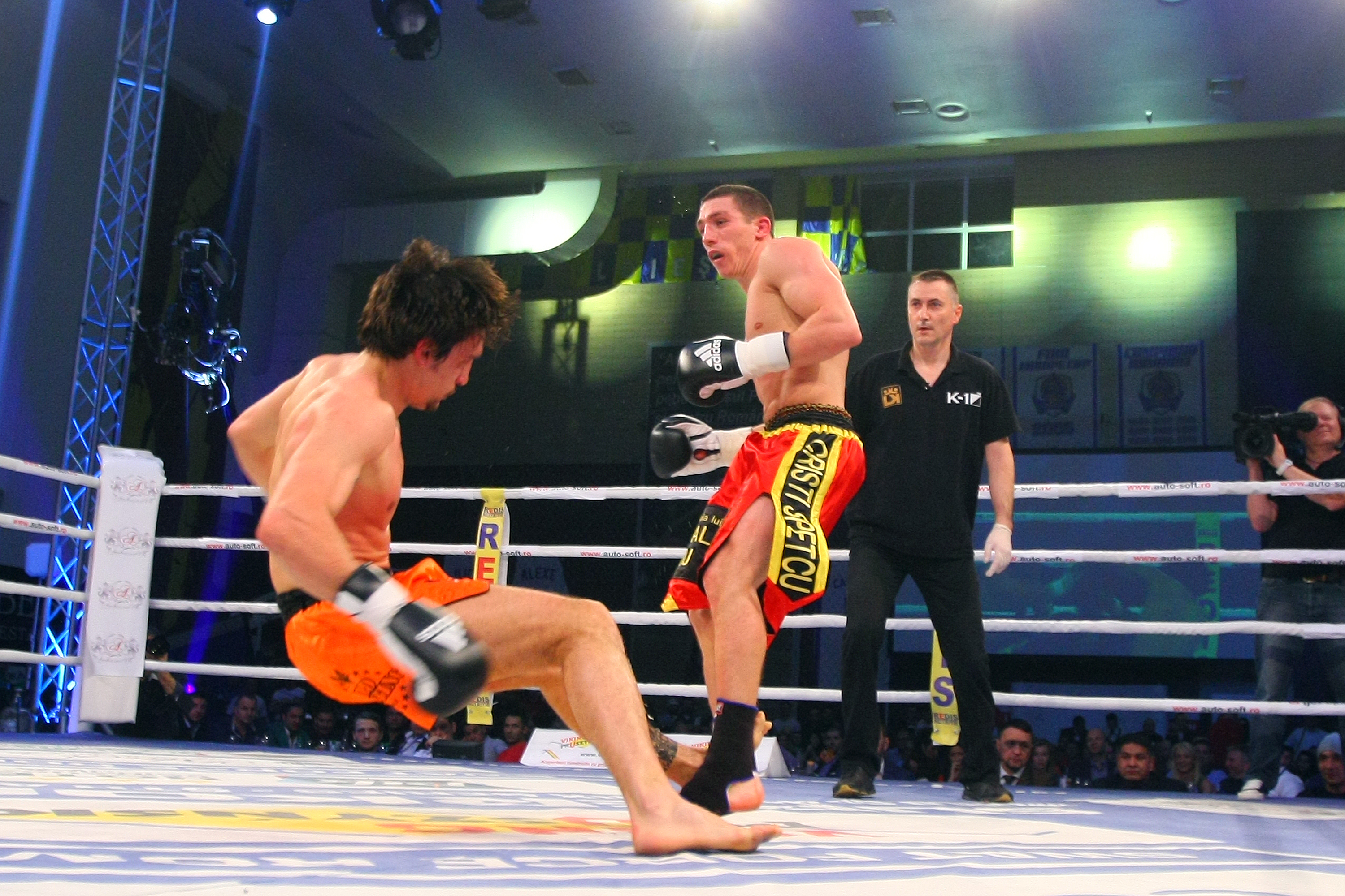 Meciul în urma căruia Amansio Paraschiv a devenit campion mondial Superkombat New Heroes! VIDEO& FOTO