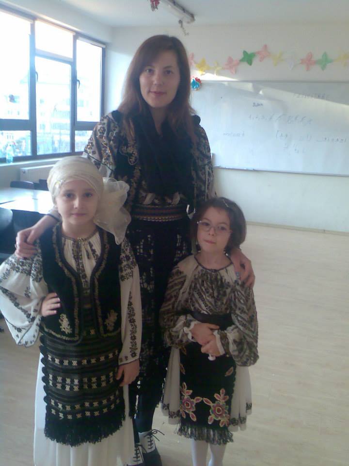 REPORTAJ: A lăsat catedra de învățătoare ca să fie "în linia întâi“. Alina e singura femeie jandarm operativ din Brașov/GALERIE FOTO