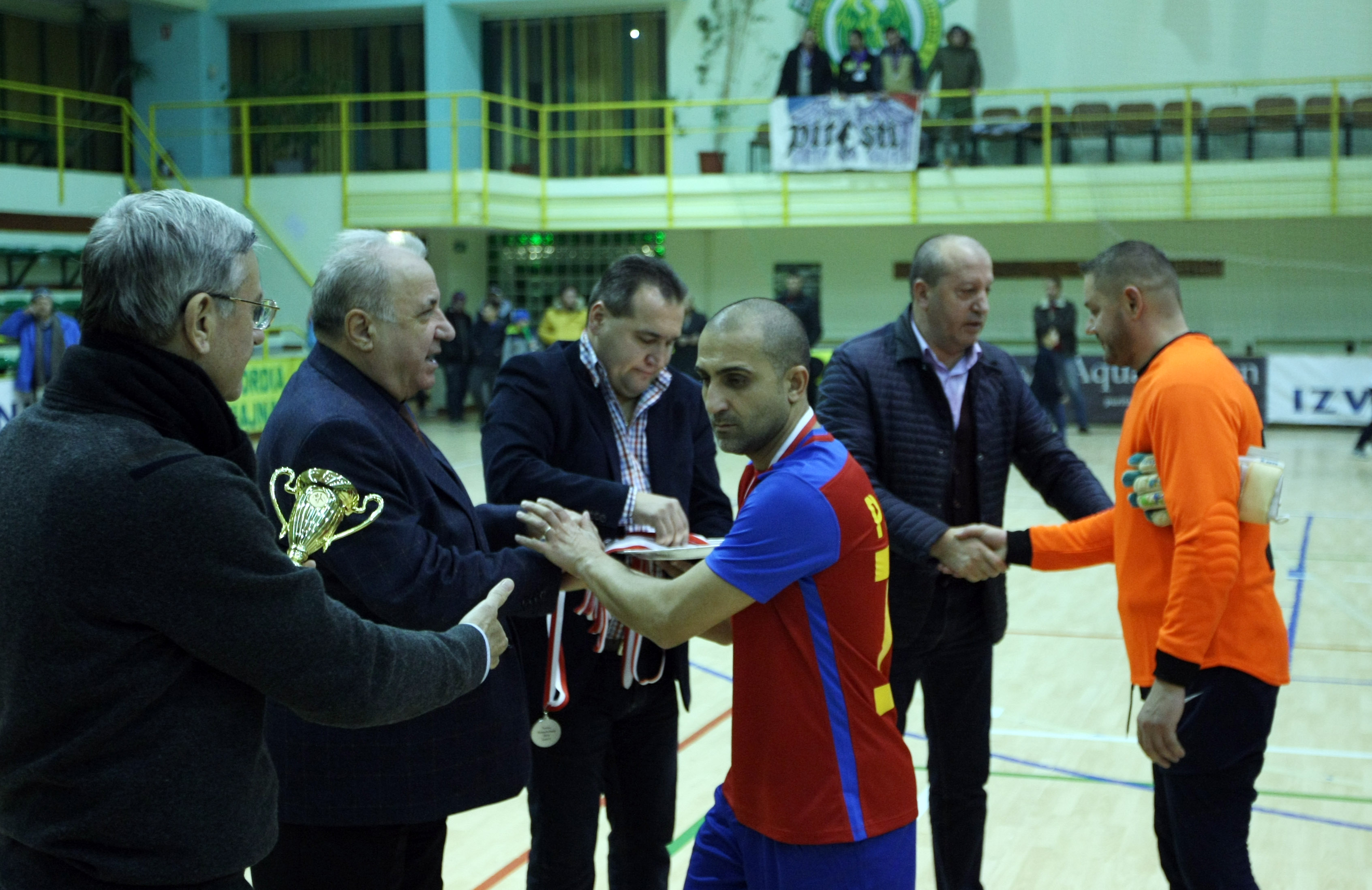 Echipa de old-boys Progresul București a câștigat ”Cupa Campionilor”, după o finală cu Steaua / GALERIE FOTO