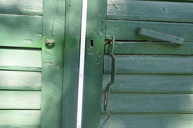 Éjjeli flexelés miatt vittek el a rendőrök két fiatalt Neszmélyen