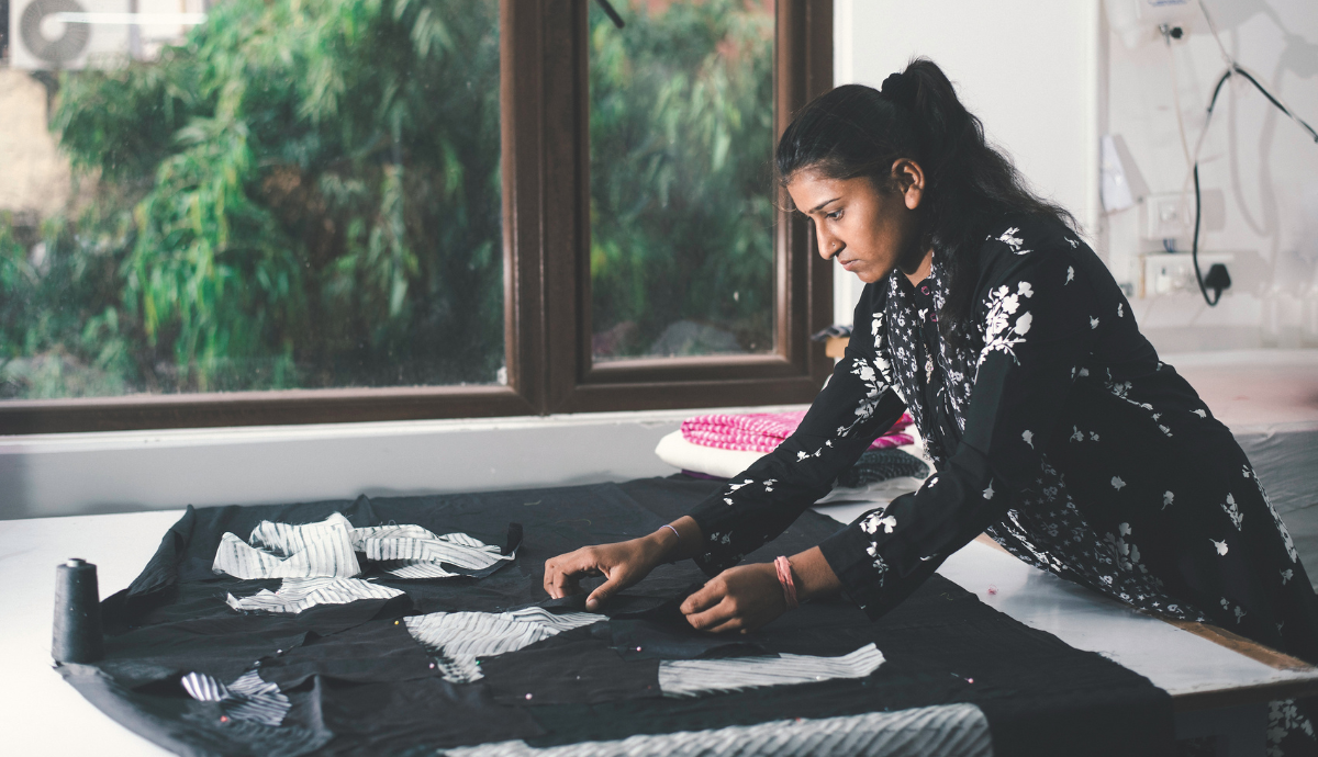 Riddhi Jain munkája nemcsak a divat, hanem a társadalmi hatás szempontjából is fontos