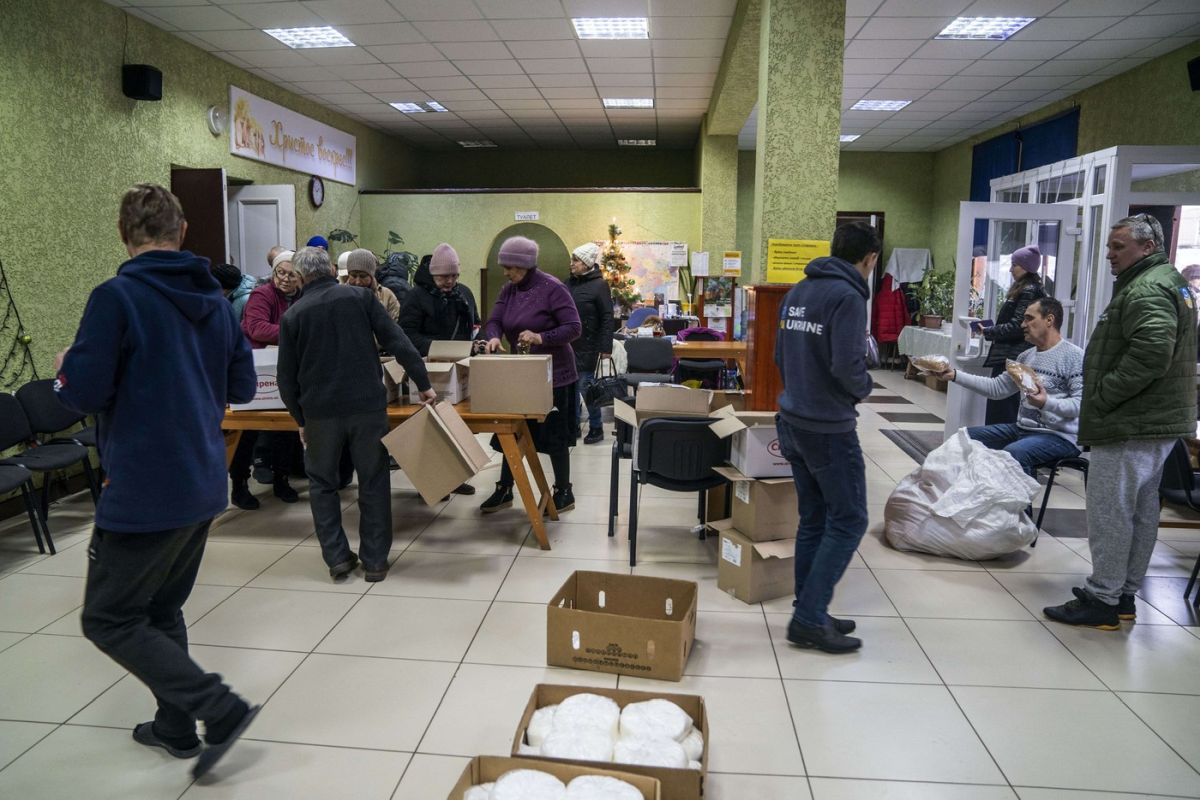Peste 14 milioane de ucraineni și-au părăsit locuințele în cei doi ani de război. Unii au riscat și au revenit acasă. „Totul în jur era minat”