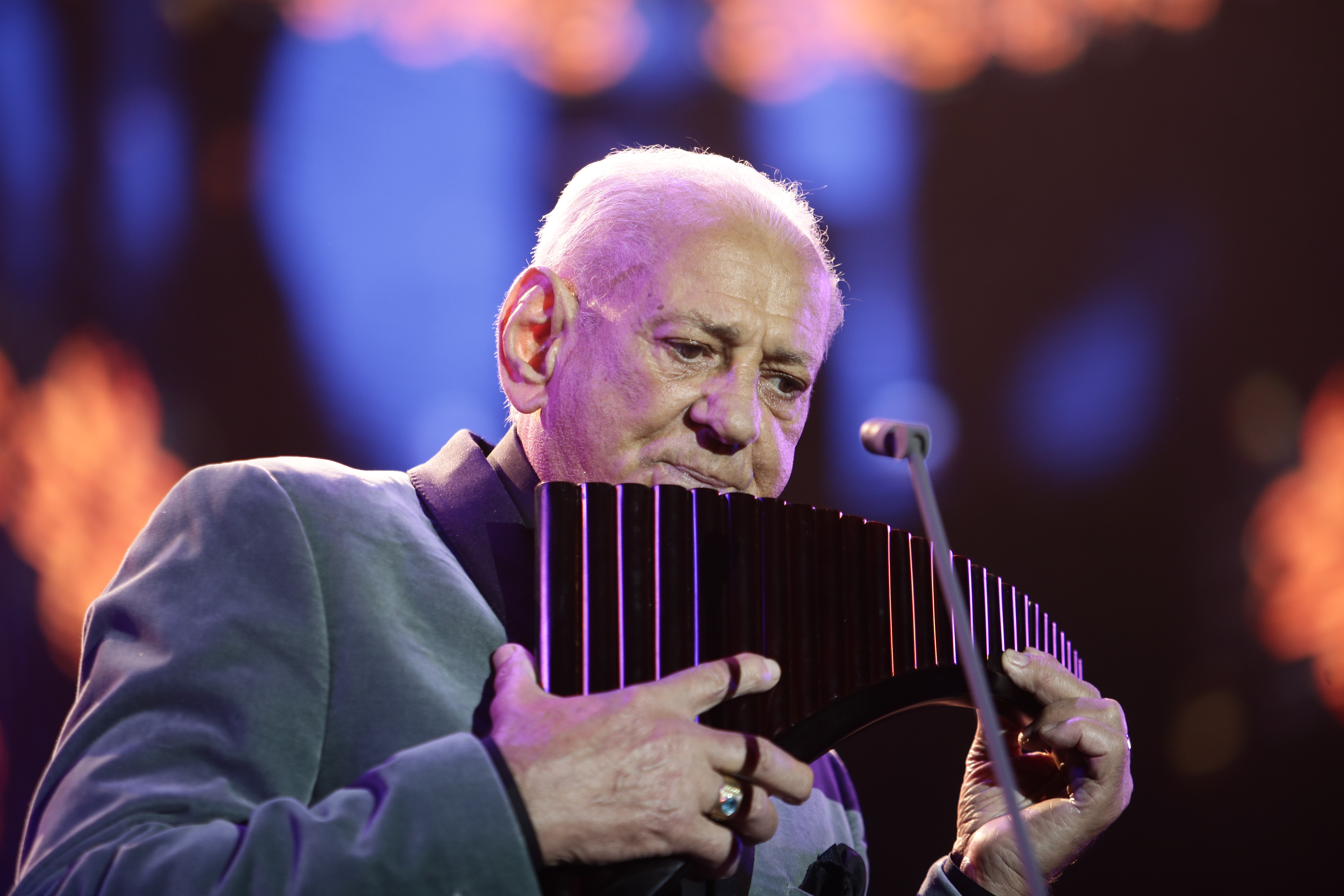 Cum a fost la concertul lui Gheorghe Zamfir de la Zilele Bucureștiului 2018. Paula Seling a urcat pe scenă alături de artist
