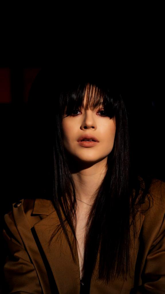 Decizia luată de Cleopatra Stratan la 20 de ani după ce a lansat „Ghiță”. Ce purta în valiza din videoclip: „Am deslușit misterul”