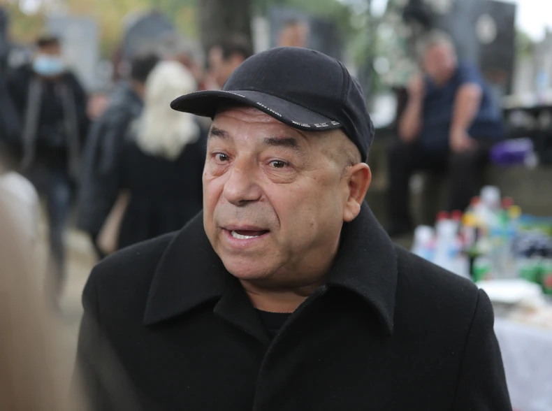 "TU POLOVNJAČU ŠTAPOM NE BIH TAKNUO" HASAN DUDIĆ OPLEO PO ZADRUGARKAMA: "Samo što voz nije prešao preko nje"