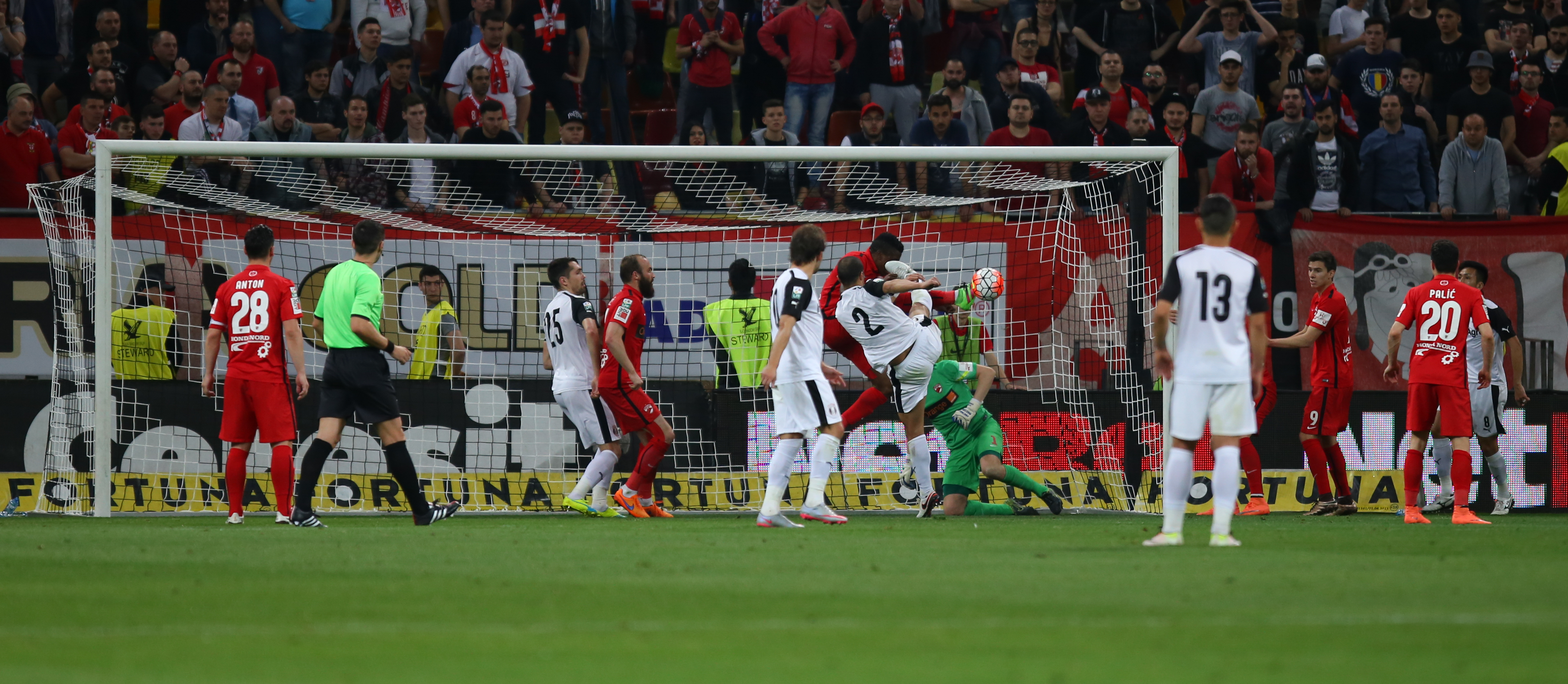 Liga 1, play-off: Astra - Dinamo 4-2. Giurgiuvenii au sărbătorit primul titlu din istorie. Reacții / FOTO & VIDEO