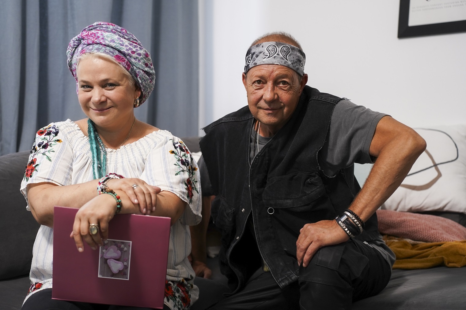 Anca Sigartău şi Marian Râlea revin la Antena 1. Fac parte din distribuţia serialului „Ana, Mi-ai fost scrisă în ADN”