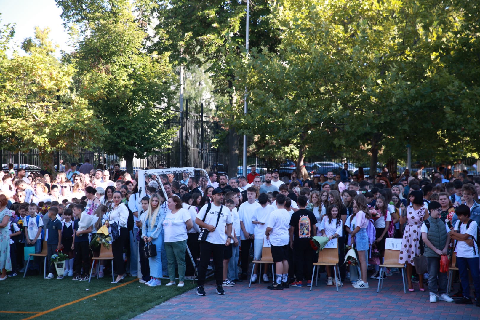 Aproape 3.000.000 de elevi şi preşcolari încep azi, 7 septembrie, anul școlar 2026-2027. Schimbările majore cu care se confruntă