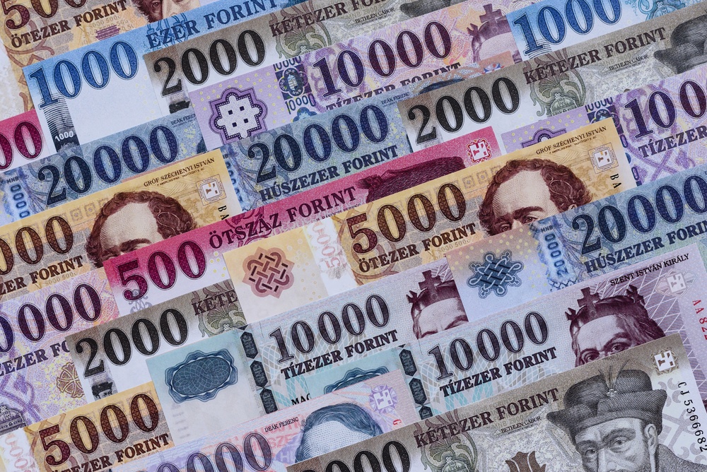 Mennyi pénzt érdemes folyószámlán tartani? Ezt javasolják a szakértők