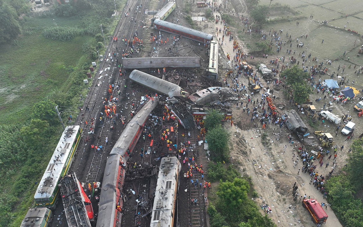 Bilanțul victimelor după catastrofa feroviară din India: 288 de morți și peste 1.000 de răniți. Operațiunile de salvare s-au încheiat