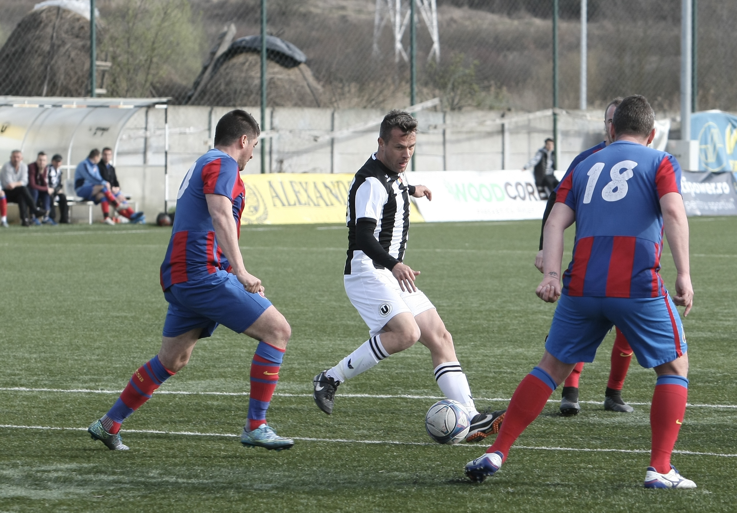 Șeful FRF, Răzvan Burleanu, a văzut cu ochii lui ce înseamnă spiritul U Cluj. ”Șepcile roșii” au făcut spectacol cu ”Steaua” | FOTO&VIDEO