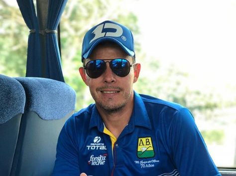 Drama din viața unui fotbalist columbian. Soția sa a murit de cancer, dar ce face băiețelul său pentru el este iubire pură | FOTO