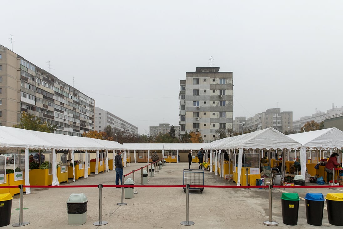 REPORTAJ. Supărarea comercianților dintr-o piață de la marginea Bucureștiului pe aglomerația de la Obor: “I-au văzut pe ei așa și ce au zis, hai să îi închidem pe toți”