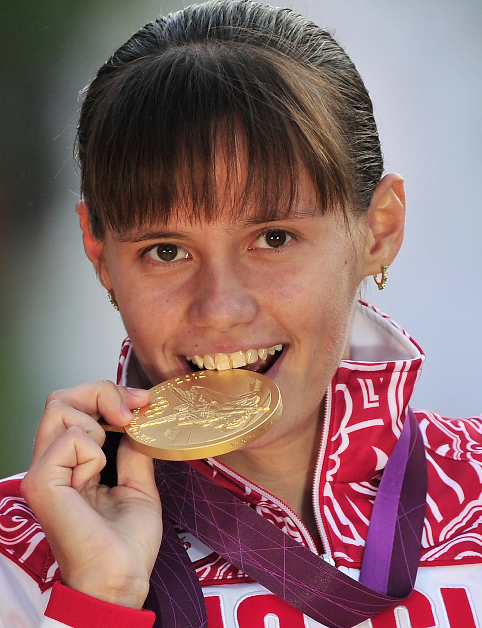 O campioană olimpică e suspectată că a participat la un concurs deşi este suspendată