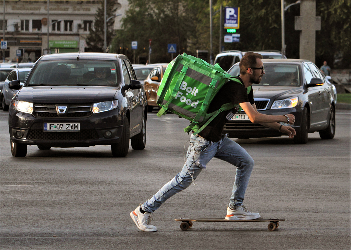 REPORTAJ. Viața în Bucureștiul mașinilor, unde există un autoturism aproape la fiecare pieton