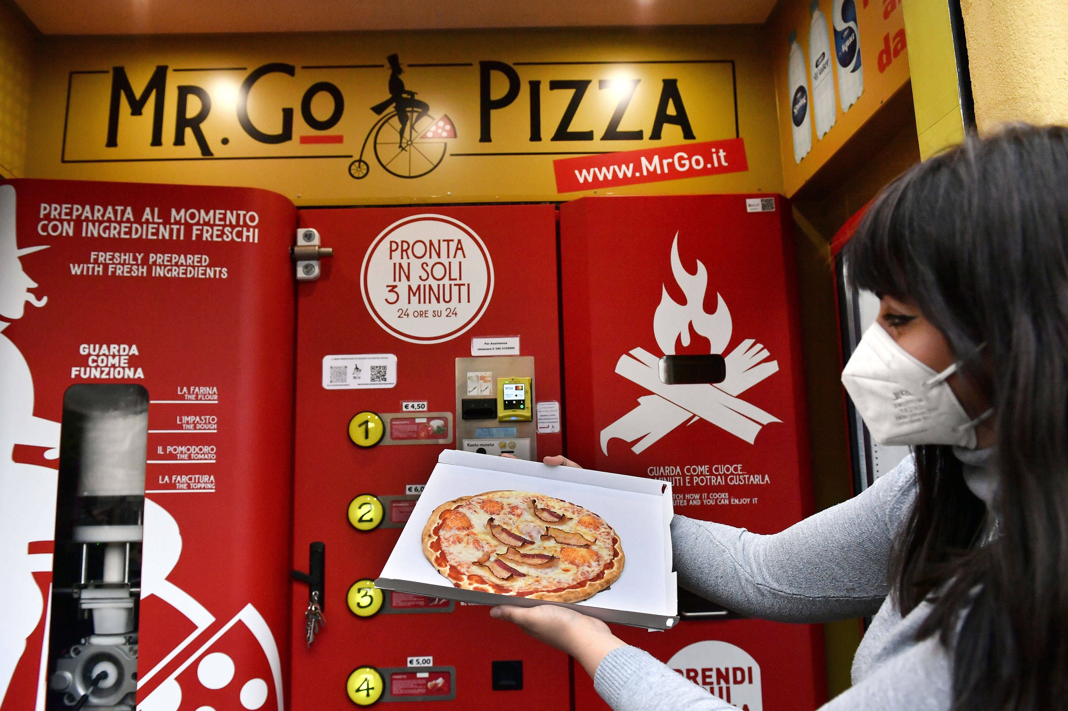 Un automat de pizza din Roma i-a indignat pe italieni: „Teribil”