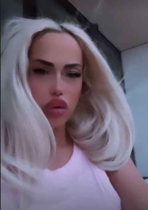 Anda Adam, prinsă de furtună în Dubai. A arătat imagini cu străzile inundate și copacii căzuți, iar apoi a mers la o plajă de lux