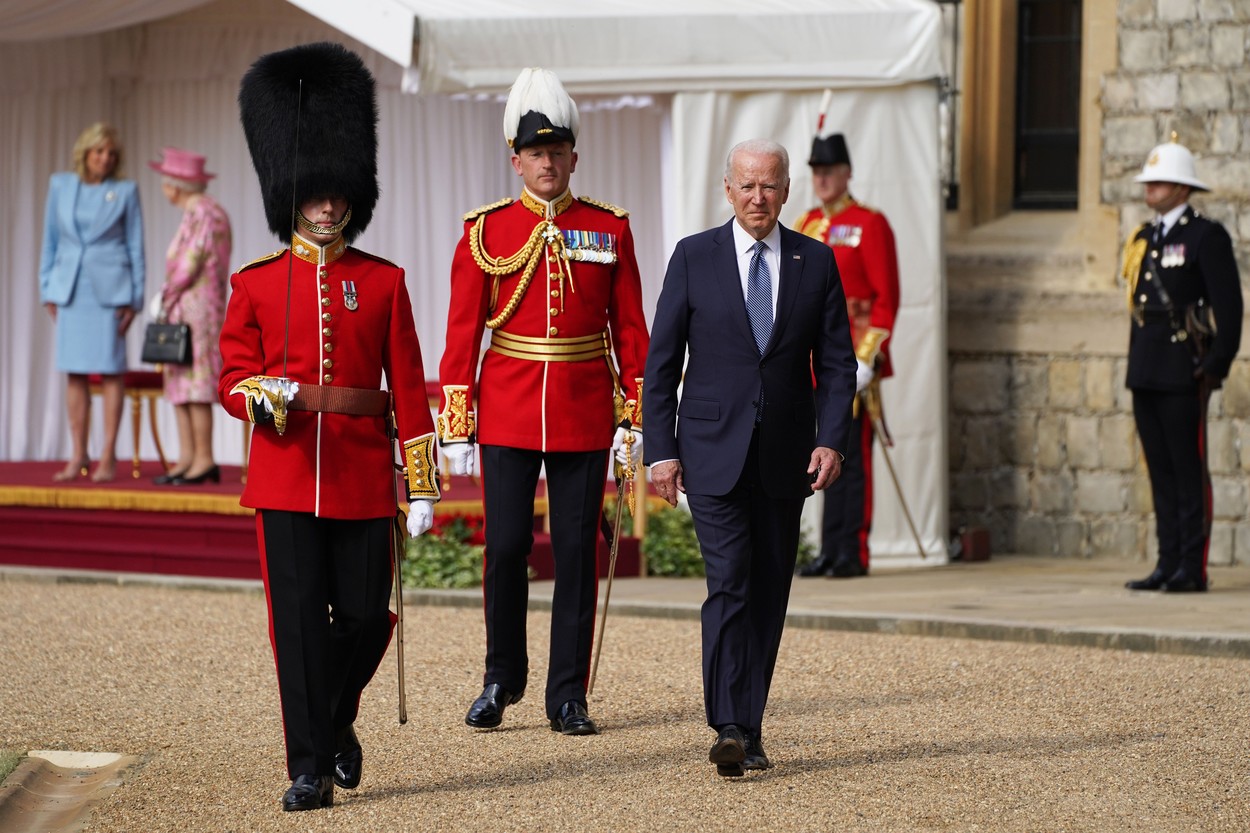 Joe Biden, după ce a fost primit de regina Elisabeta a II-a la castelul Windsor. „Mi-a adus aminte de mama”