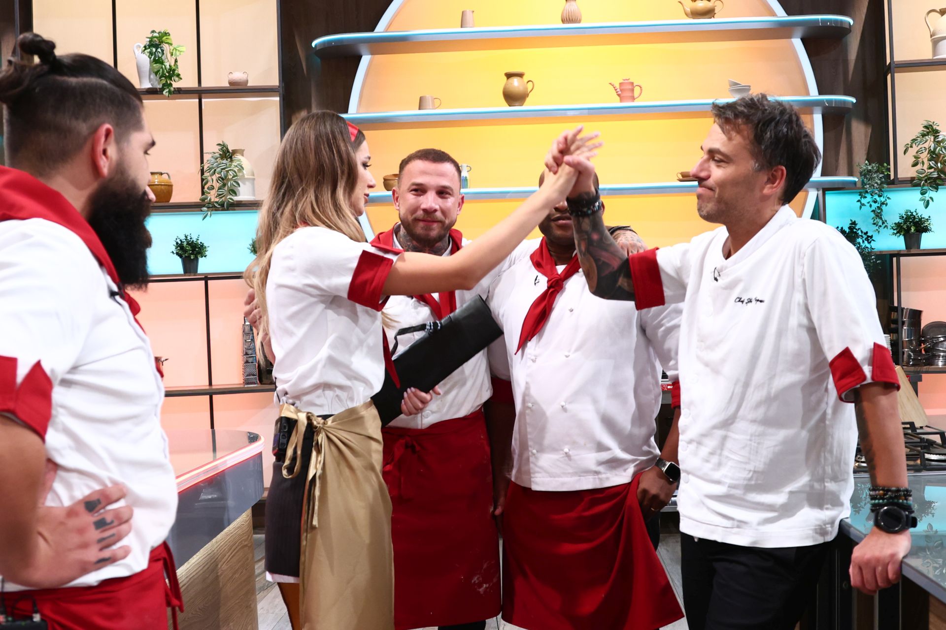 Ghiță, Amme și George, eliminați de la „Chefi la cuțite”, sezonul 14. Provocare neașteptată diseară: „Cum să pregătim 14 farfurii cu jucăriile astea?!”
