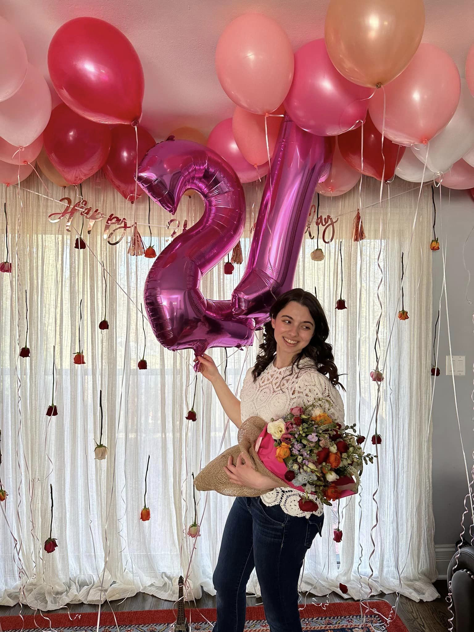 Laura Bretan, câștigătoarea „Românii au talent 2016”, a împlinit 21 de ani. Cum arată acum și ce surpriză le-a făcut fanilor