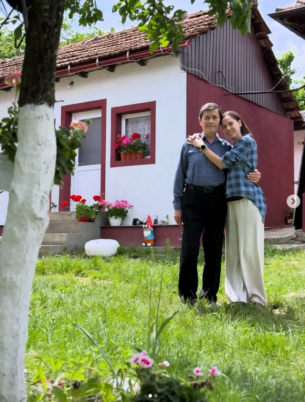 Imagini rare cu Irina Fodor și tatăl ei, în curtea casei părintești. Mesajul emoționant transmis de vedetă. „La mulți ani, tati!”