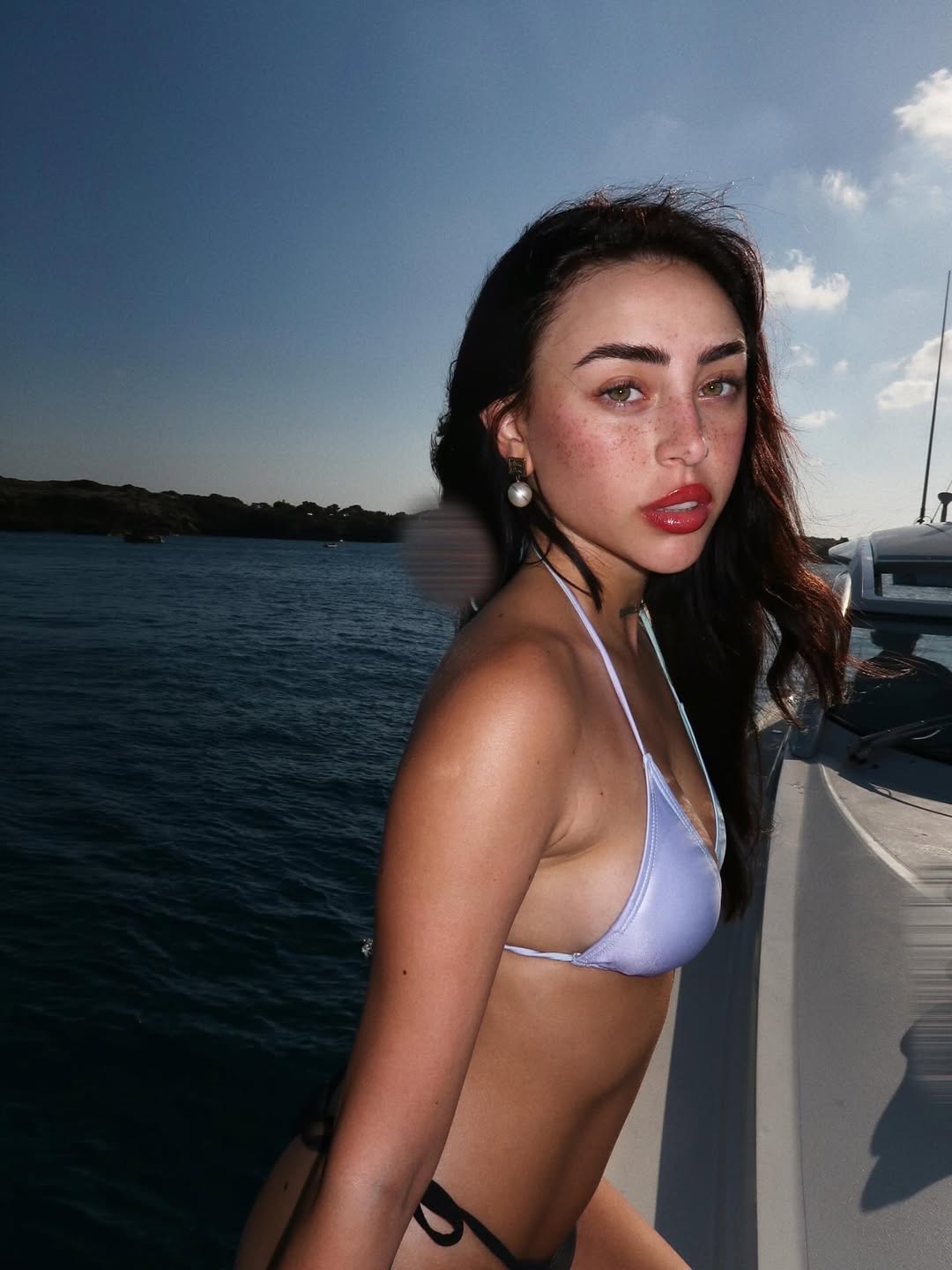 Cine e Nicki Nicole, tânăra pe care Lamine Yamal ar fi „agățat-o”. Au plecat împreună din club la ora 4.00 dimineața: El e cu șapte ani mai tânăr ca ea