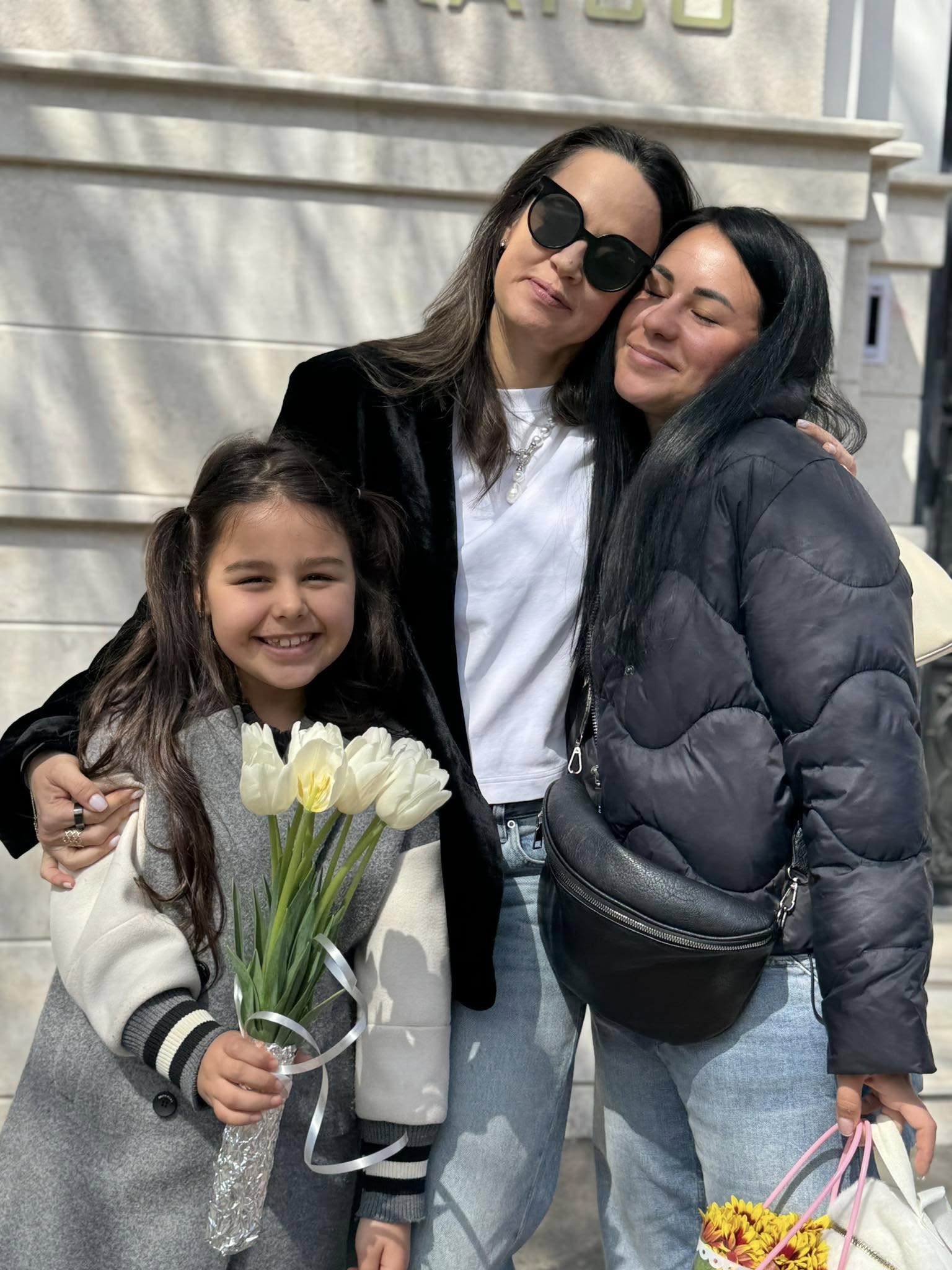 Cum arată acum Măriuca, fetița pe care Andreea Raicu a „adoptat-o” cu sufletul la doar șase ani. Revederea lor a fost emoționantă