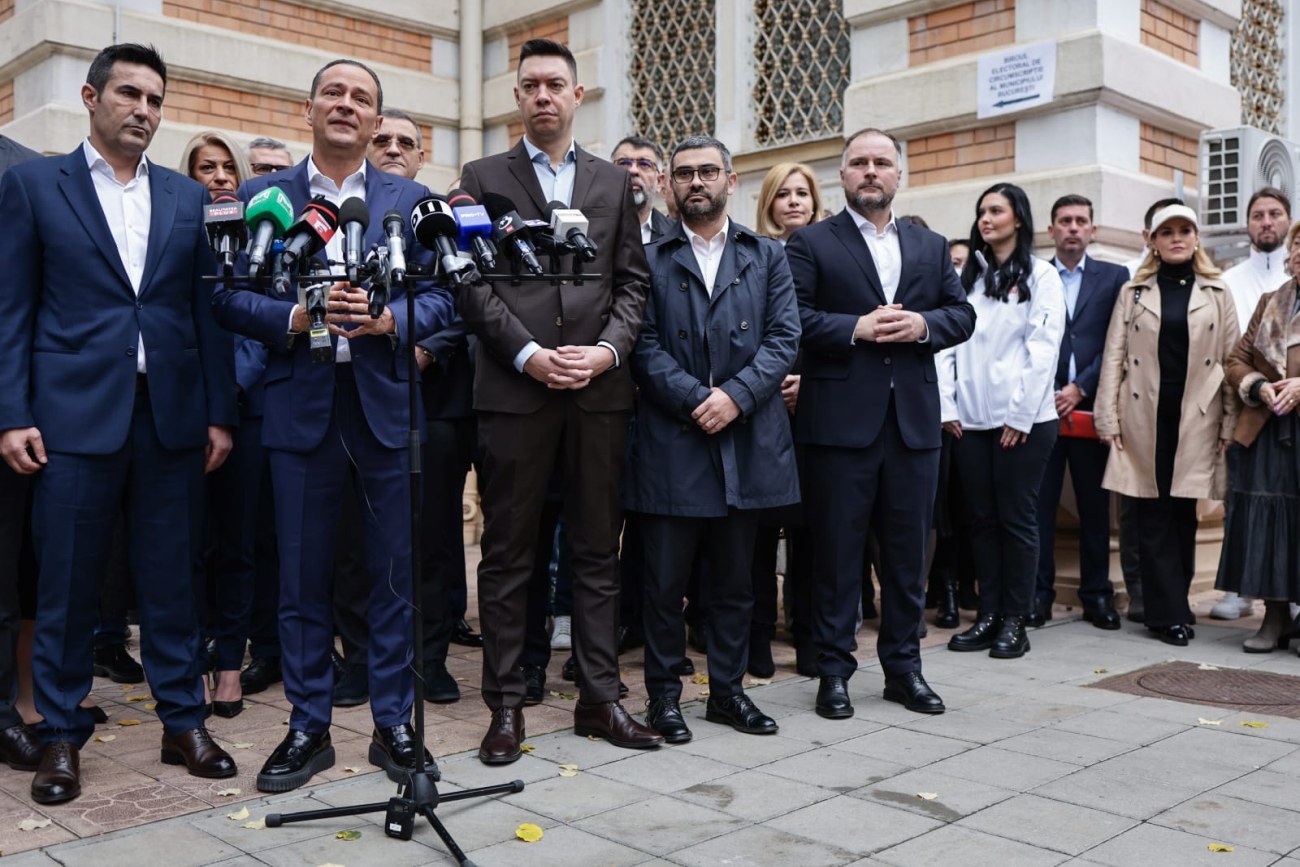 Daniel Băluţă şi-a depus candidatura la Primăria București fără Grindeanu. A venit cu Manda, Firea, Manole și Costoiu. De ce a lipsit șeful PSD