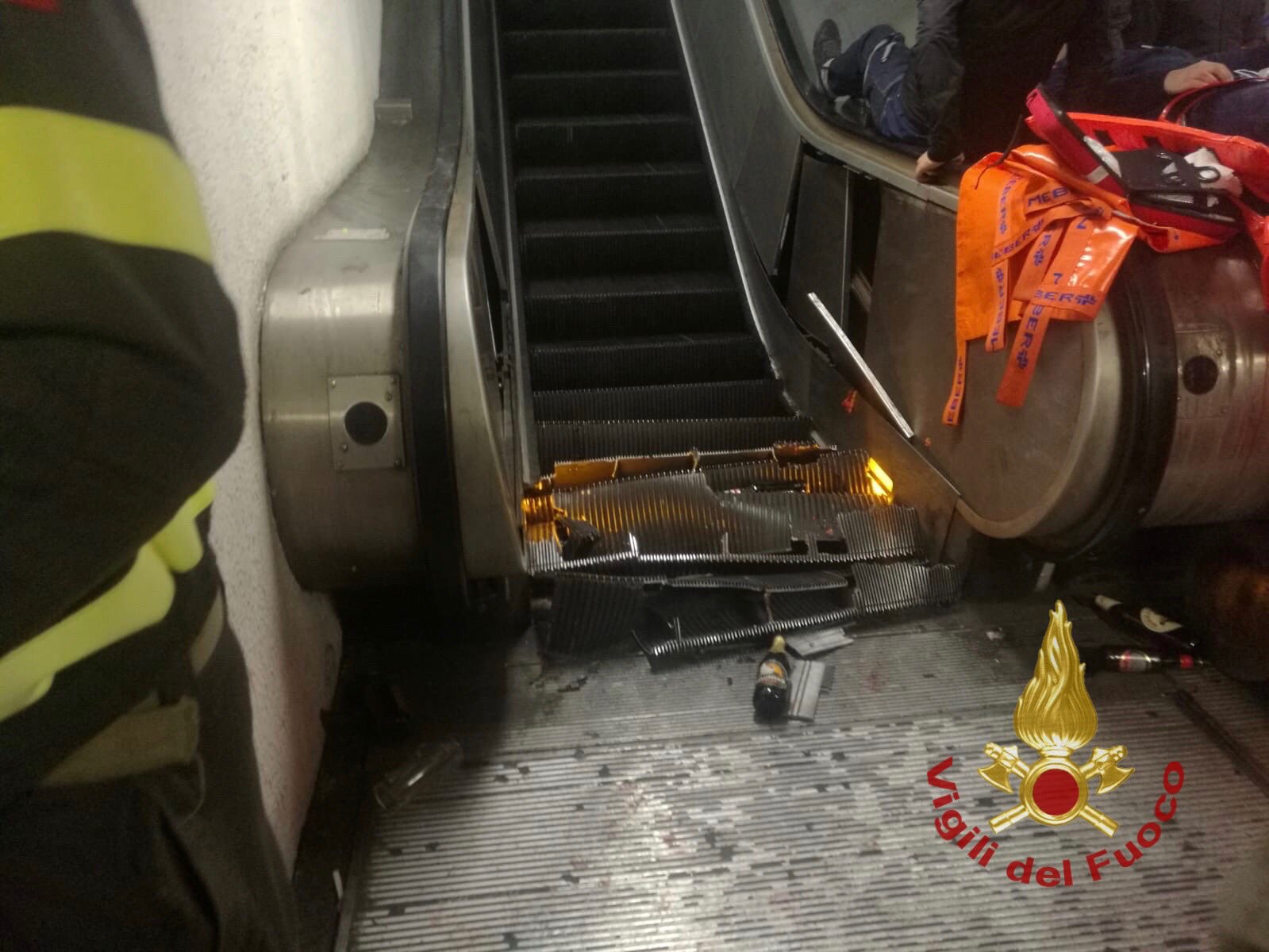Zeci de răniți la metroul din Roma, după ce o scară rulantă a cedat! Momentul incidentului a fost filmat  / VIDEO