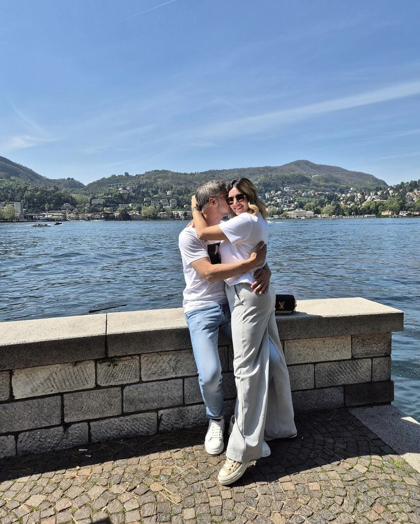 Ela Crăciun a împlinit astăzi 42 de ani. Cum a surprins-o soțul ei departe de România. „Voi fi plecată”