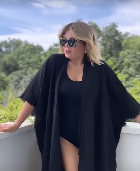 Gina Pistol, în costum de baie după ce s-a aflat că prezintă „MasterChef România” la Pro TV. Vedeta și-a arătat silueta