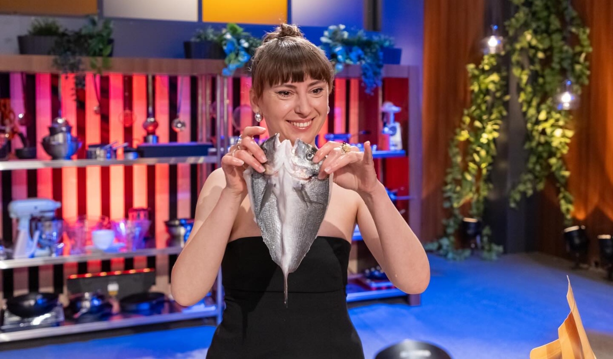 Ce spune Cosmina Boboc, câștigătoarea „MasterChef” 2025, despre cei trei jurați. „Este exigent, cu așteptări mari”