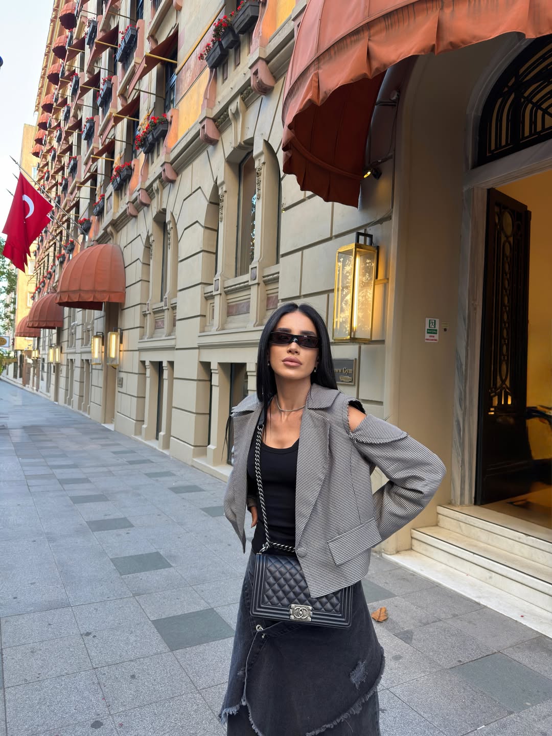 Adelina Pestrițu a rămas fără contul de Instagram. Câți bani face vedeta din social media