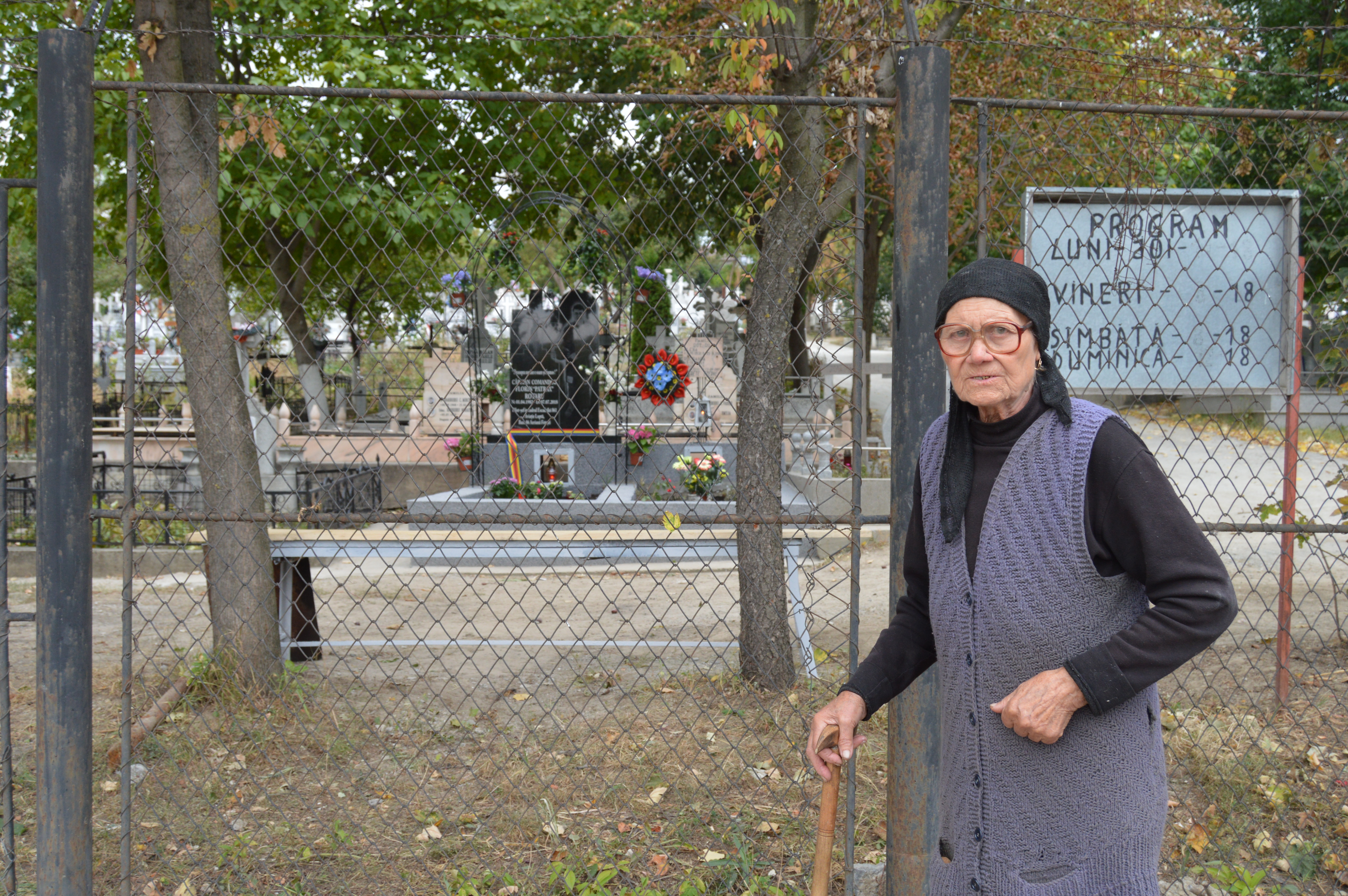 EXCLUSIV/ Drama bunicii pilotului-erou de la Fetești: "Merg de două-trei ori pe zi la cimitir. Hai, mamă, acasă!" - VIDEO&FOTO