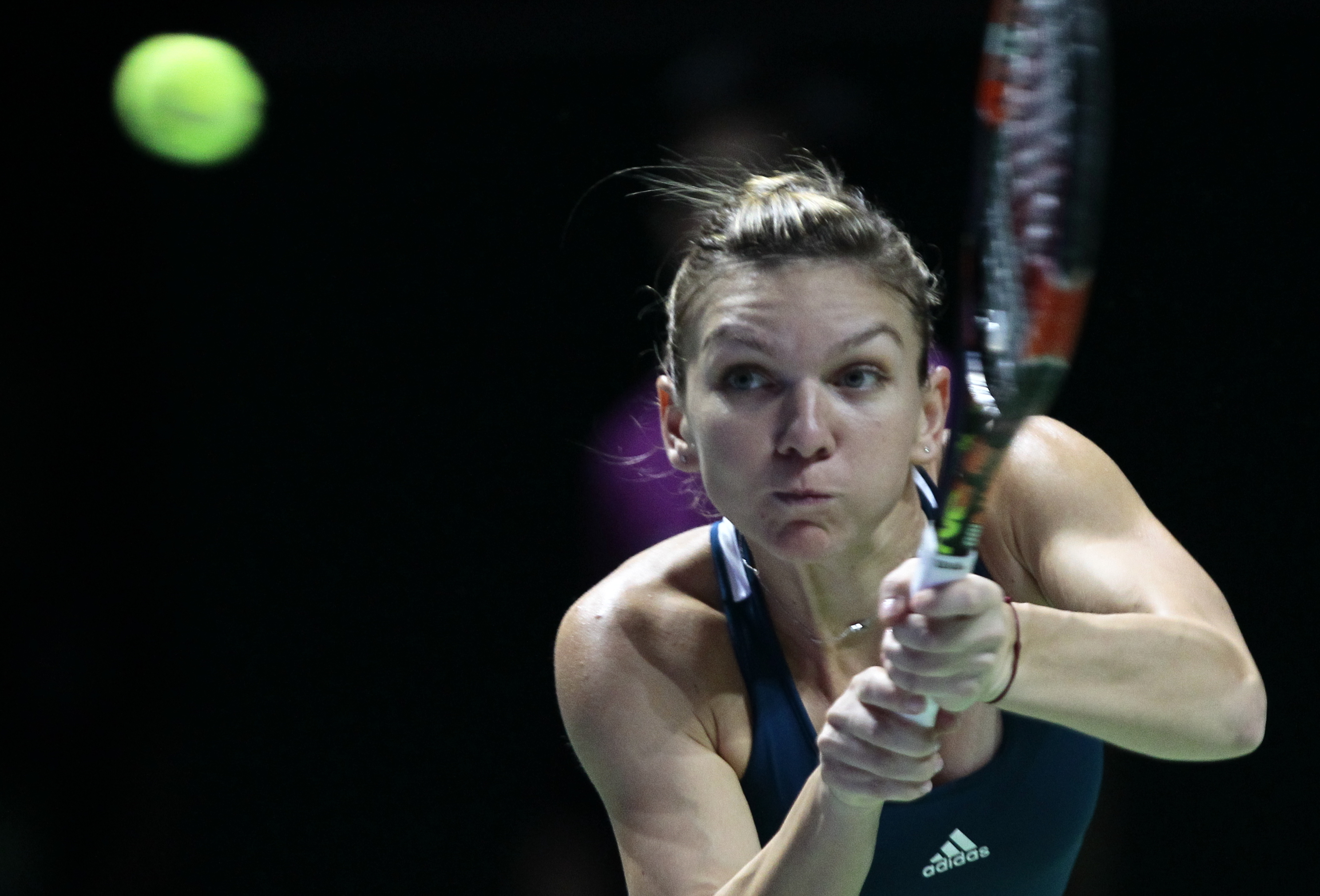 Tenis, Turneul Campioanelor. Simona Halep, victorie en-fanfare cu Madison Keys. Kerber, liderul mondial, a trecut greu de Cibulkova / FOTO&VIDEO