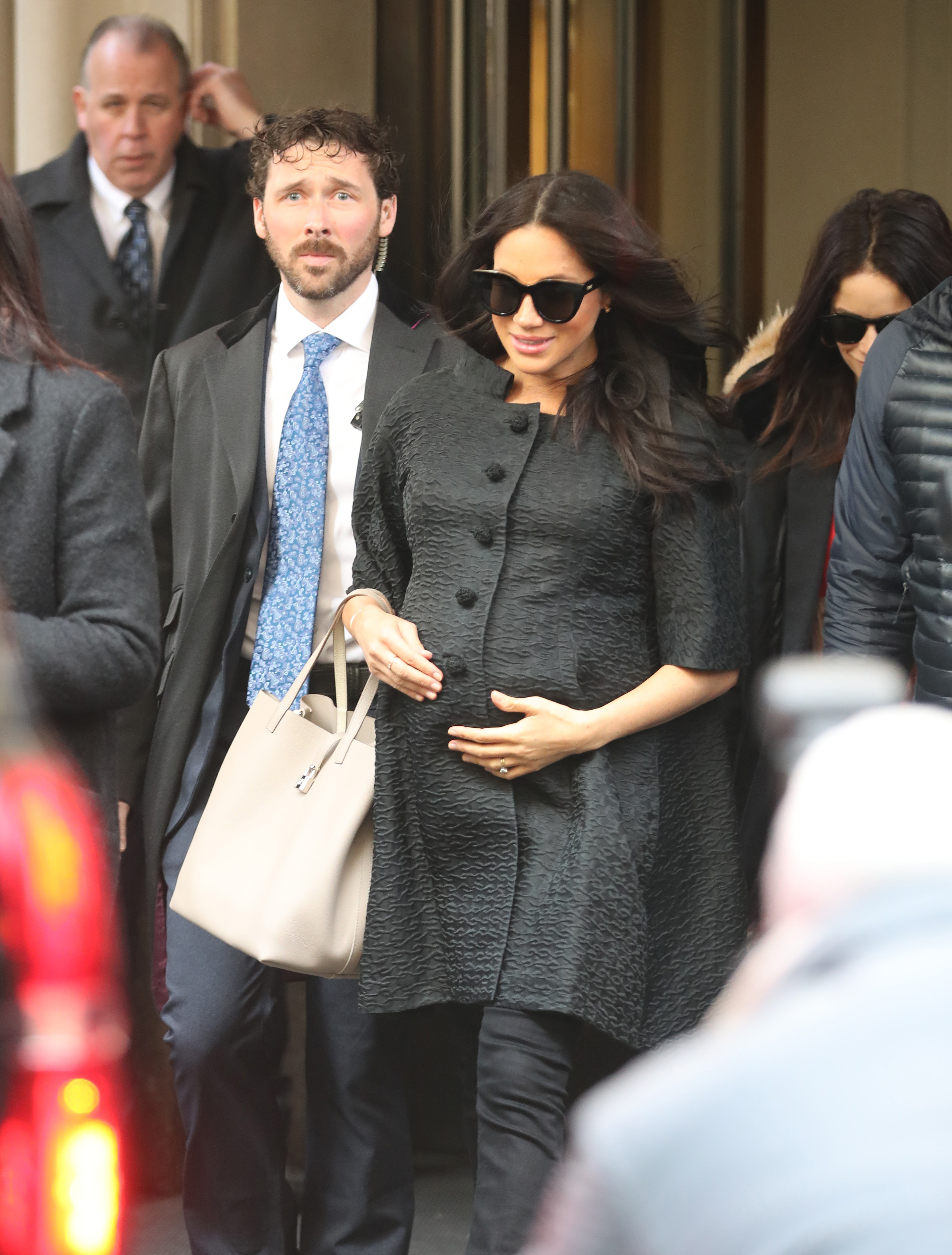 FOTO | Meghan Markle a petrecut alături de prieteni în New York. Cu cine a fost văzută Ducesa de Sussex
