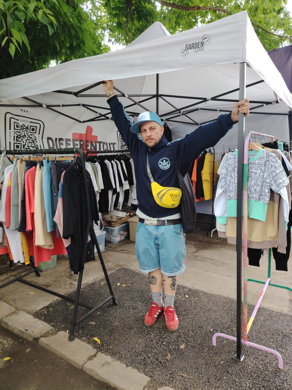 Macanache, 10 ani de carieră: Concert aniversar, rap cu instrumentiști și o expoziție dedicată tatălui său