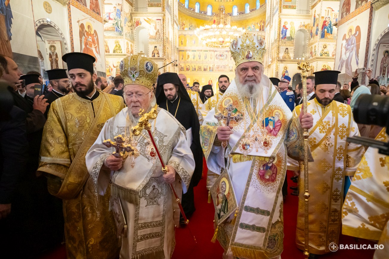 Cum arată Catedrala Mântuirii Neamului în interior. Imagini transmise de Biserica Ortodoxă, pentru că presa a fost interzisă