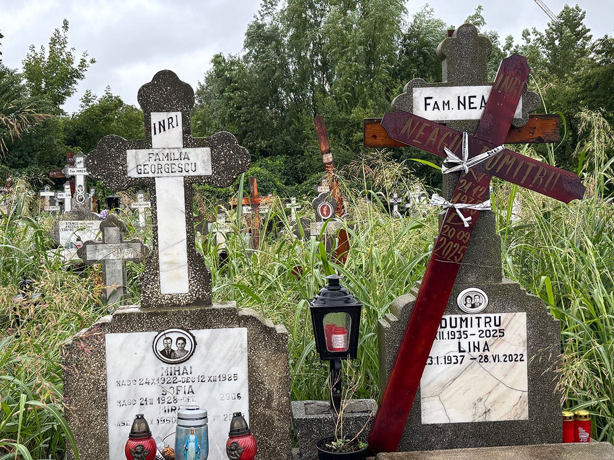 Reportaj de la cavoul Sfântului Preot Mărturisitor și legionar la tinerețe Ilie Lăcătușu, unde Icoana Arhanghelul Mihail, simbolul mișcării, a însuflețit pelerinii