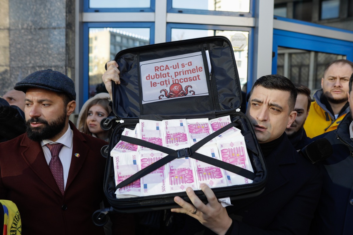Protest AUR la sediul ASF, circulație blocată pe Splaiul Independenței