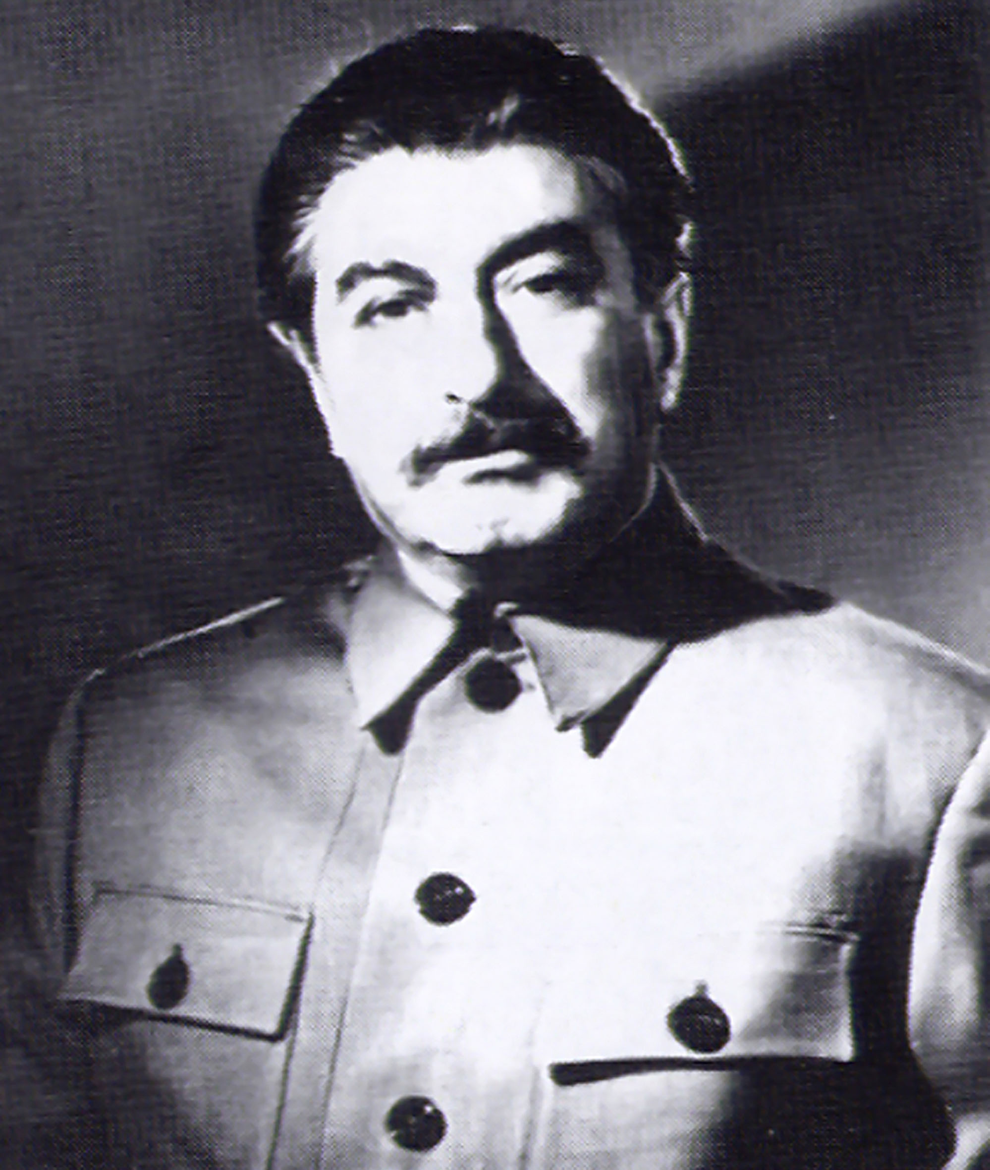 Sosia lui Stalin a murit la 102 ani: „A fost o onoare, eram mândru că semăn cu liderul. Am avut totul, cu excepția urechilor prea mici”