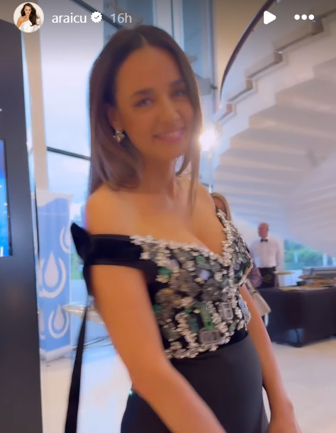 Corsetul purtat de Andreea Raicu la Premiile Gopo 2024 a fost realizat din piesele unui calculator: „Deșeurile sunt resurse, nu gunoi”