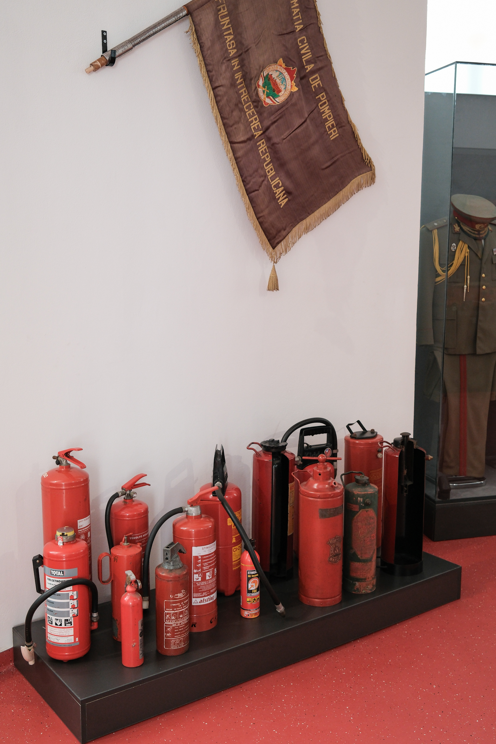 Ce poți să vezi vizitând „Foișorul de Foc” din București. Peste 10.000 de obiecte sunt expuse în Muzeul Naţional al Pompierilor