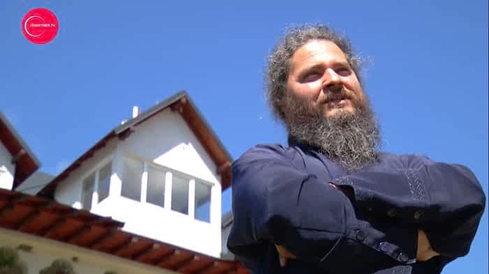 Un nou scandal sexual zguduie BOR. Starețul Mănăstirii Prislop din Maramureș a fost dat afară după ce i-ar fi făcut avansuri unui fost călugăr