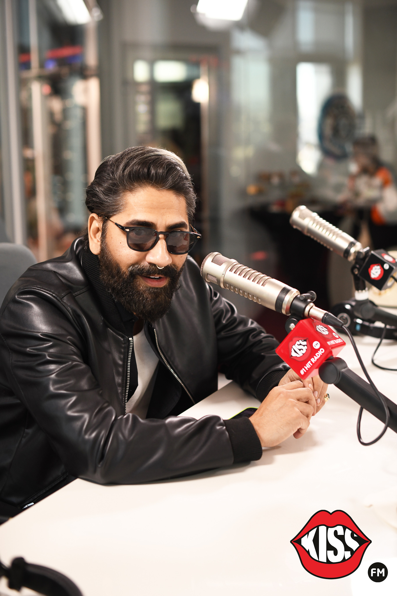 Kiss FM a împlinit 20 de ani! De două decenii asculți doar hituri!