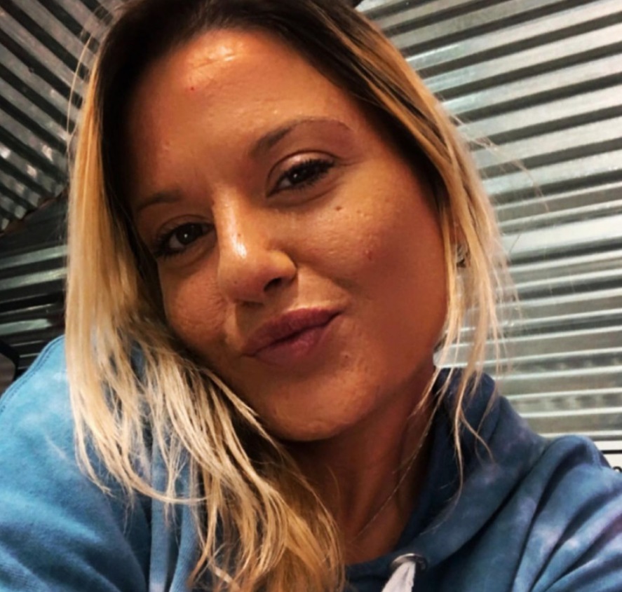 Charlotte, fiica adoptivă a lui Ilie Năstase, a răbufnit la adresa soției tatălui ei: „M-a blocat în telefonul lui”. Reacția Ioanei Năstase