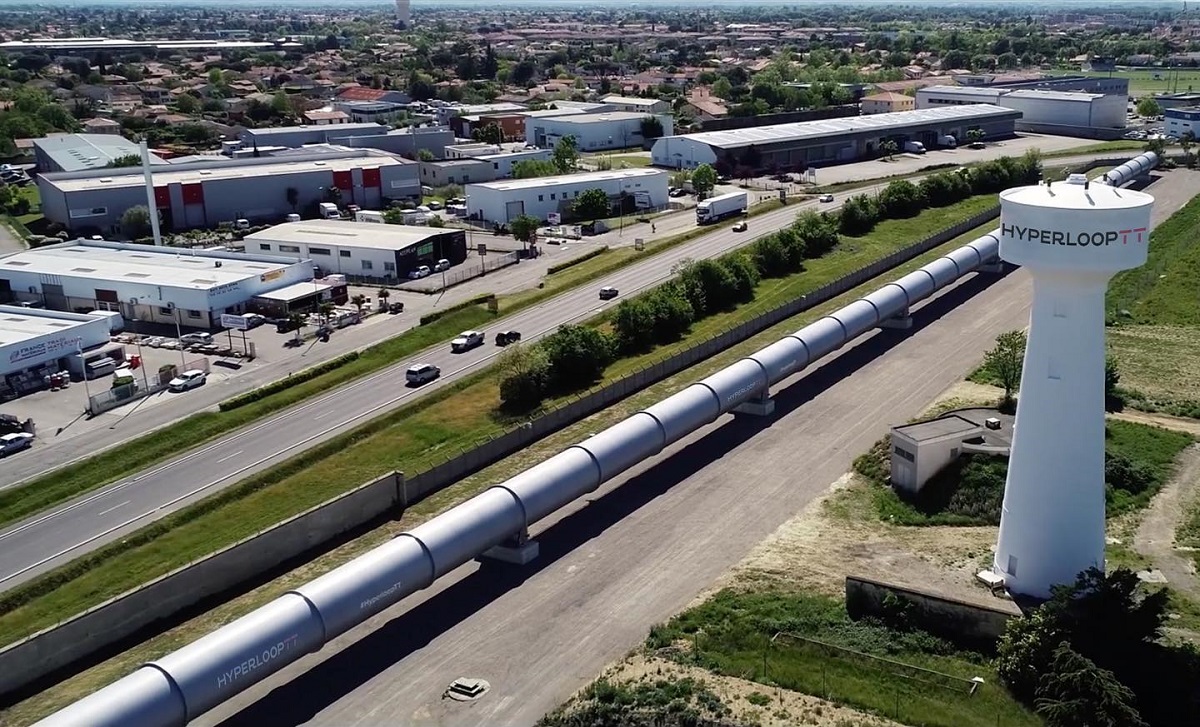 De la Paris la Berlin într-o oră! O capsulă care ar putea circula cu 700 km/h printr-un tub a fost testată cu succes în Olanda