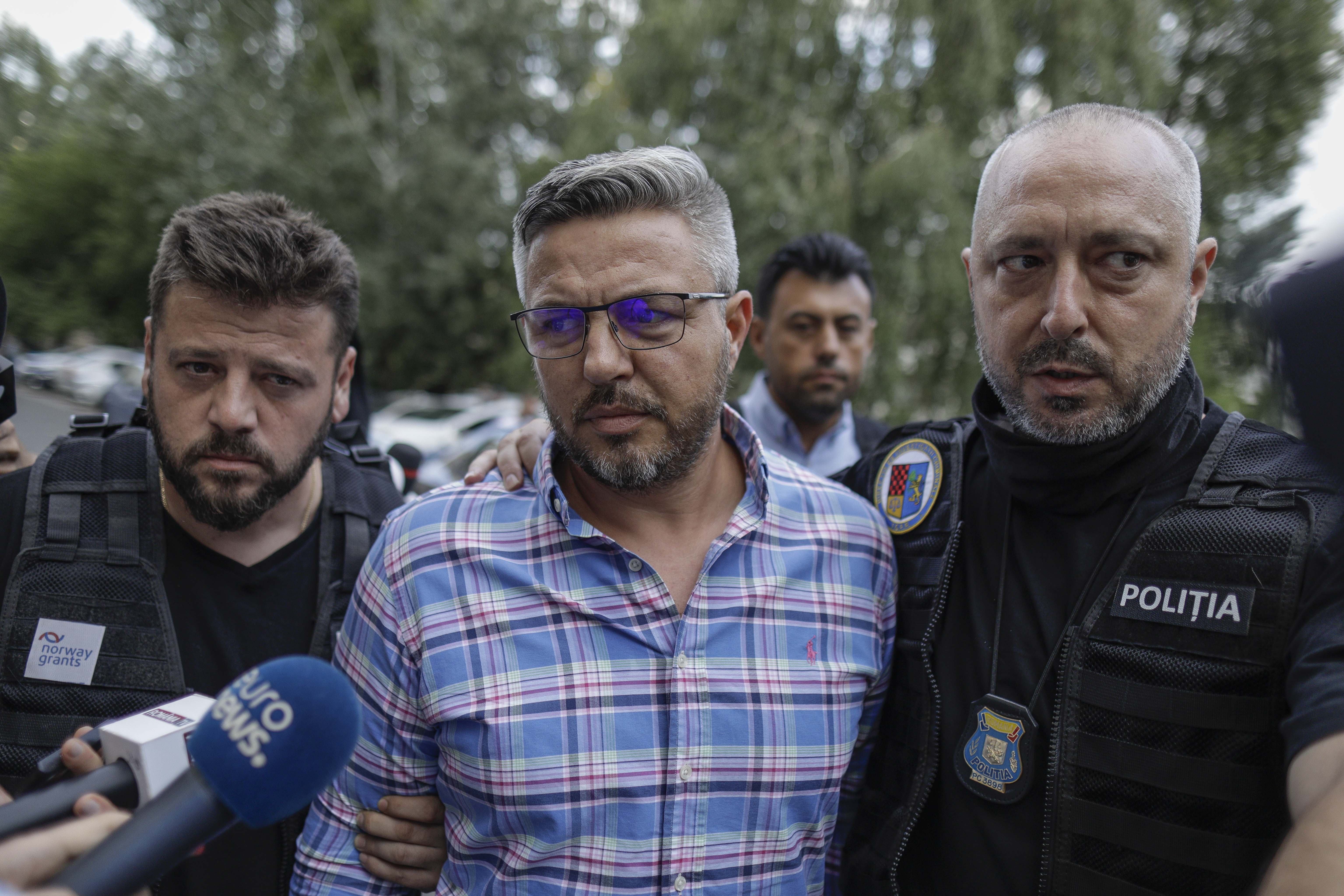 Ionuț Doldurea și Cosmin Stîngă, patronii stației GPL care a explodat la Crevedia, duși din nou la audieri, după ce și-au petrecut noaptea în arest