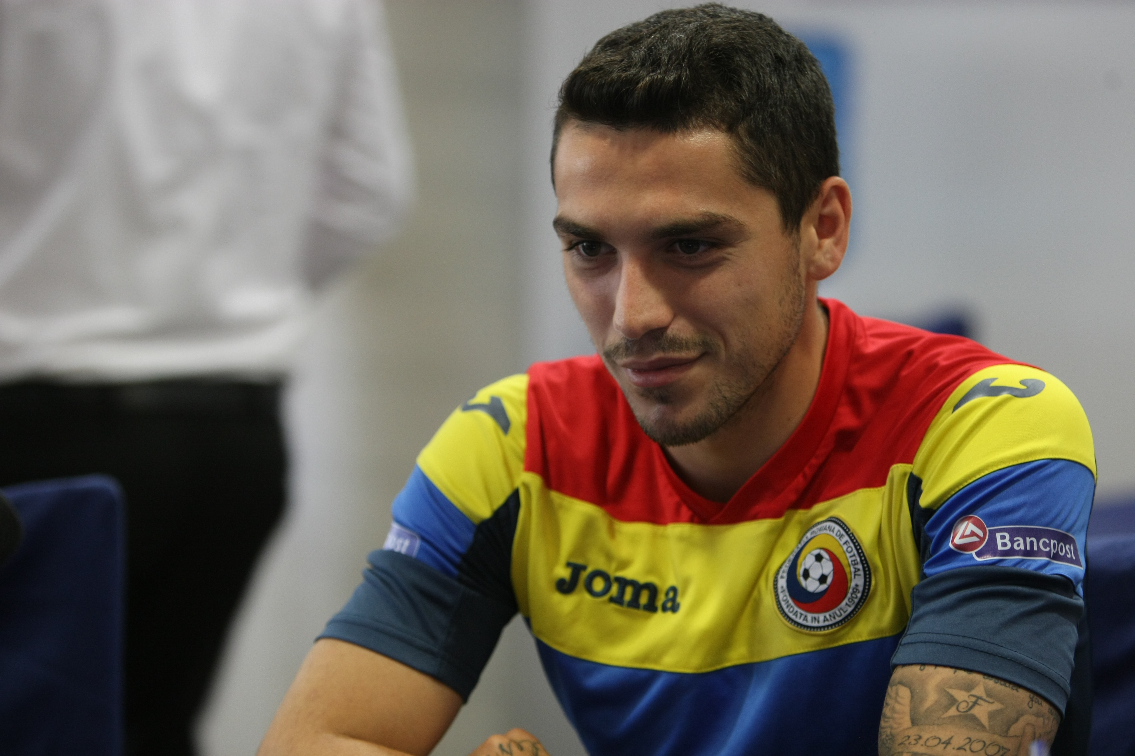 Euro 2016. Nicușor a devenit Nicolae! ”Mă simt bine cu 10 pe spate, dar lumea să nu se aștepte să fiu Hagi!”. Vom avea ”generația lui Stanciu”? ”Să fie rezultate, apoi știți voi să ne botezați” | FOTO&VIDEO EXCLUSIV