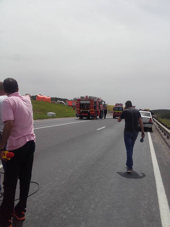 UPDATE | Autocar plin cu minori, implicat în accident la Brașov | 4 persoane au murit! FOTO
